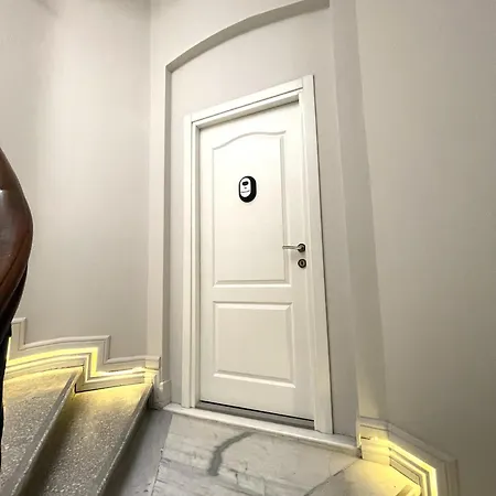 Fuga Constantinidis Apartment