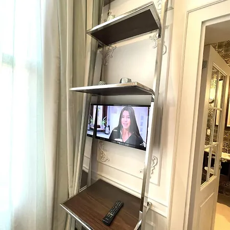 Fuga Constantinidis Apartment
