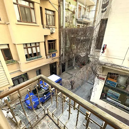 Fuga Constantinidis Apartment Istanbul