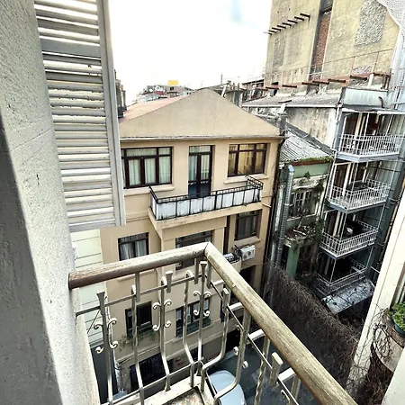 Fuga Constantinidis Istanbul